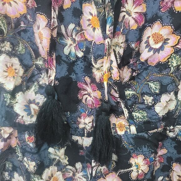Band Of Gypsies Chic Floral V-Neck Playsuit, Small - Picture 8 of 9